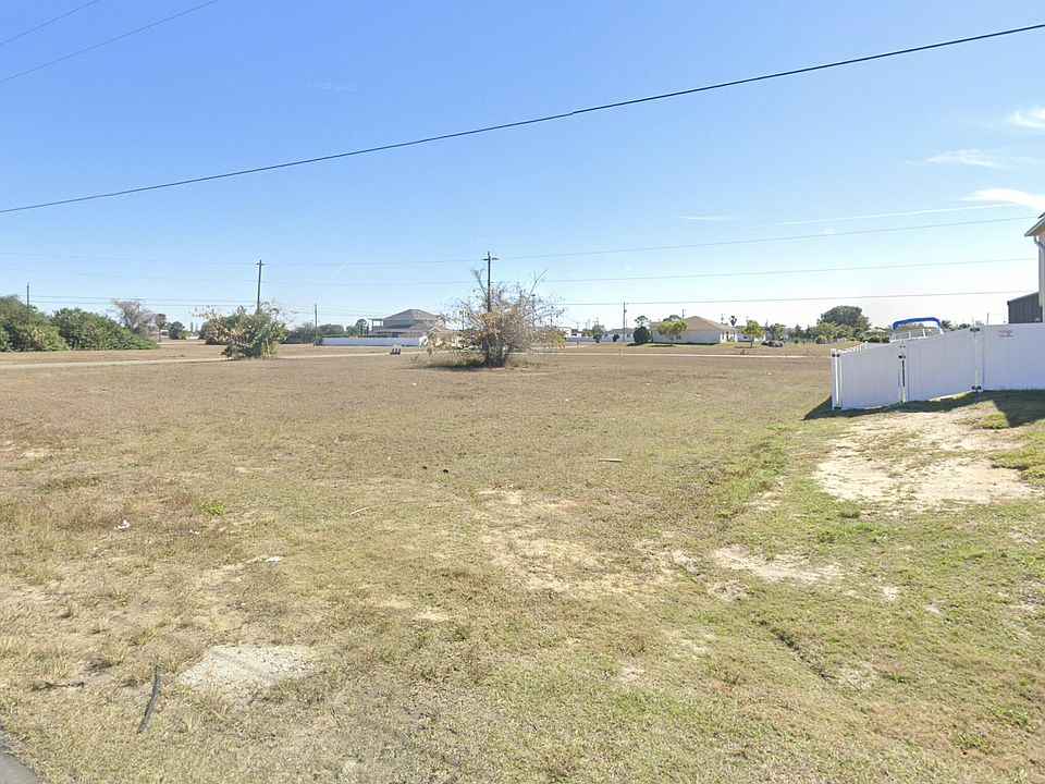 2nd image of 712 Tropicana Parkway E