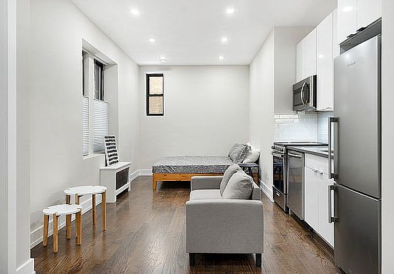 2nd image of 645 Ocean Ave #12