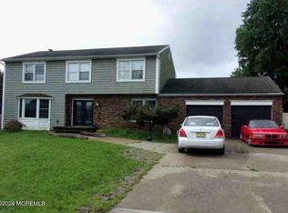 5 Village Dr, Matawan, NJ 07747