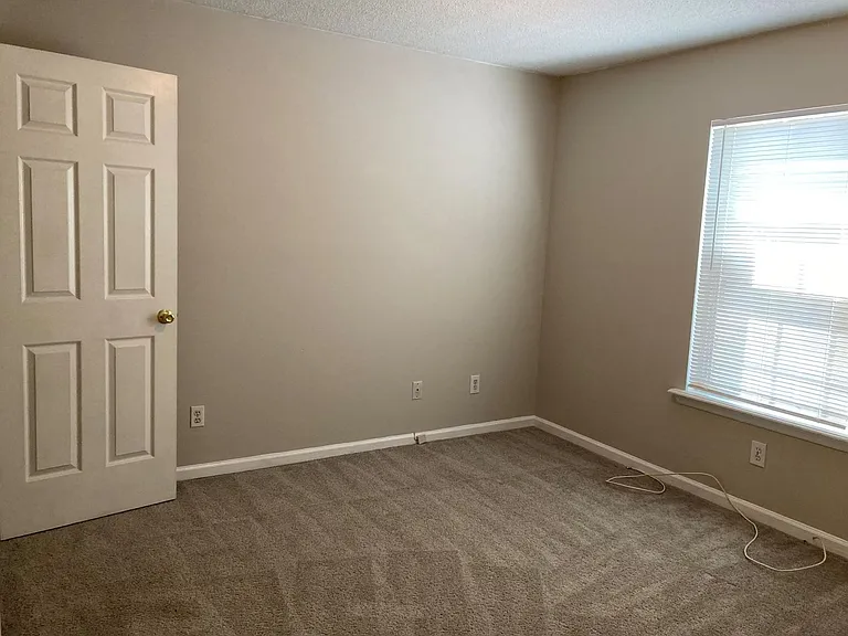109 Barts Dr — Photo 9