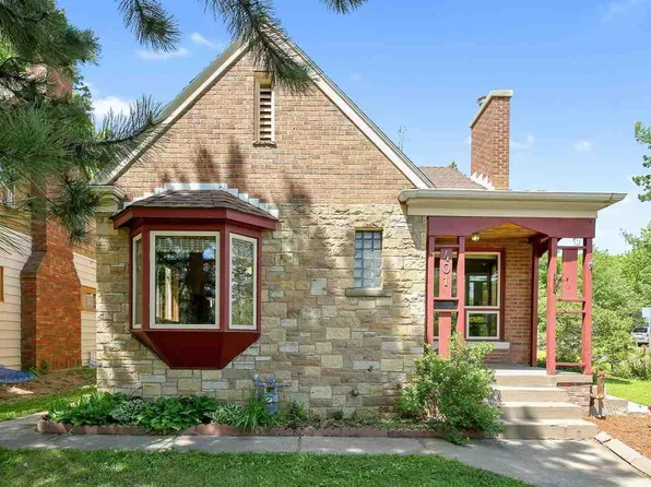 401 W Arrowhead Rd, Duluth, MN 55803