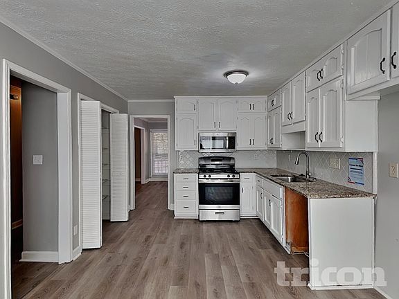 5th image of 125 Tanglewood Dr