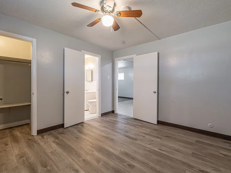 Patriot Apartments — Photo 27