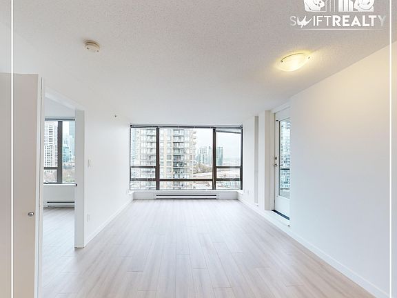 04_1702-4182-Dawson_St_living room space_01242025