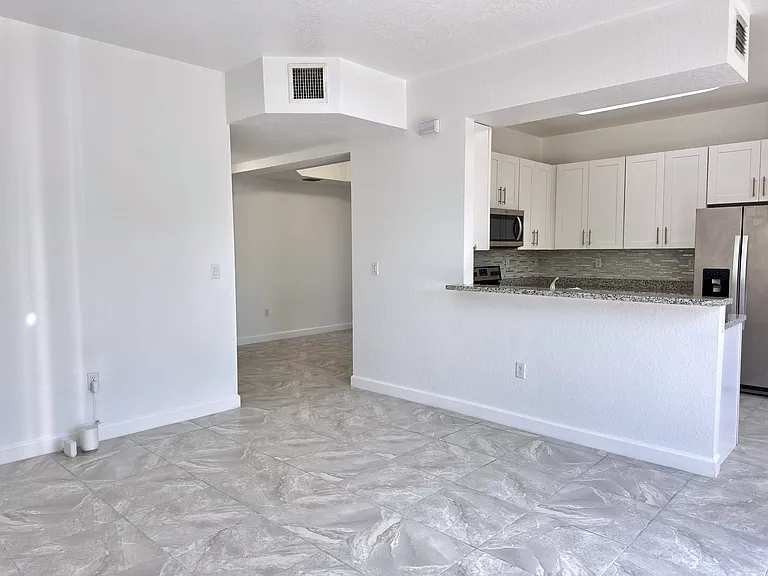 7905 SW 120th Ave — Photo 7