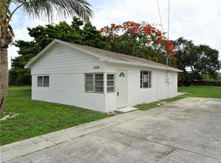1029 W 28th St, Riviera Beach, FL 33404