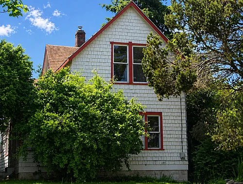 1341 Grant St Photo 1