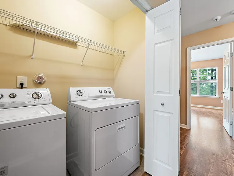 100 Stratford Lakes Dr #160 — Photo 15