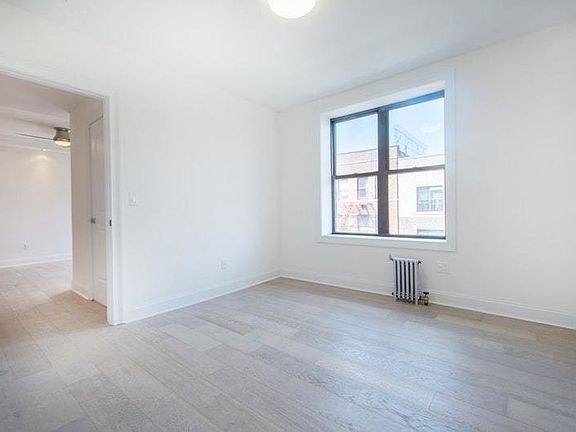 4th image of 364 Lincoln Pl APT 2