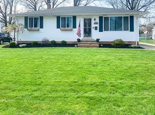 6152 Eavenson Blvd, Brookpark, OH 44142