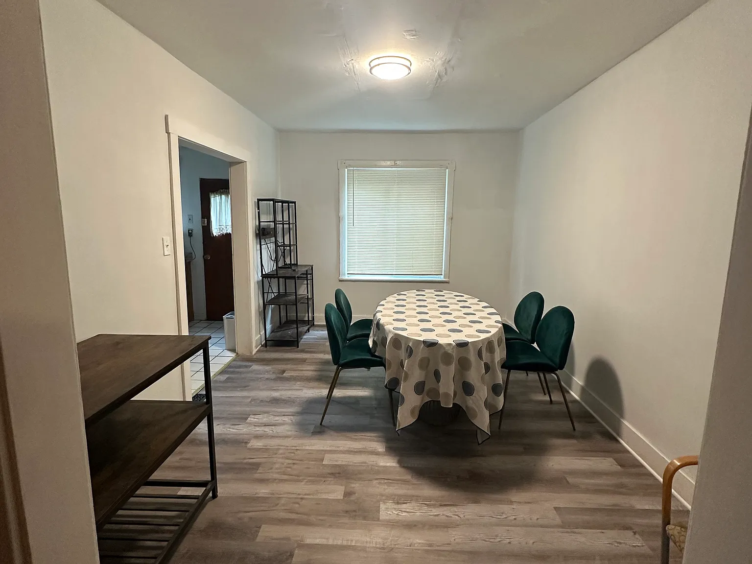 3 bed, 1485 sqft, $1,850 — Photo 2