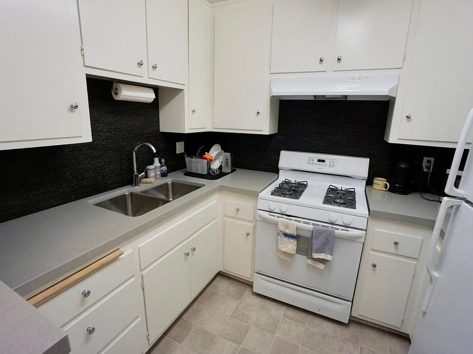1st image of 1337 N Gardner St APT 5