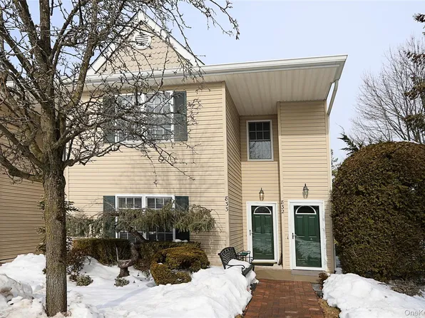 833 Madeira Boulevard, Melville, NY 11747