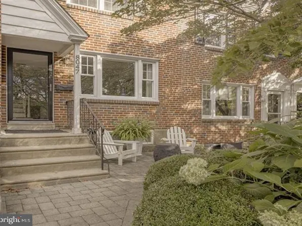 8047 Winston Rd, Philadelphia, PA 19118