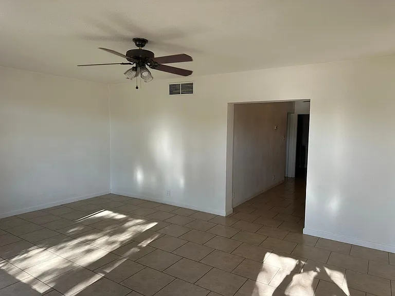 2037 N 21st Pl — Photo 3