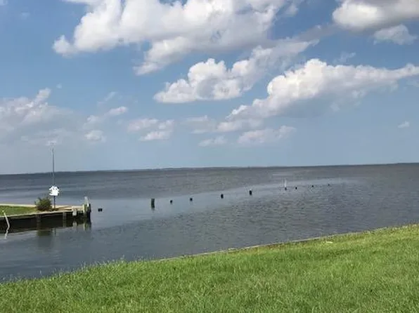 151 E Canvasback Dr, Currituck, NC 27929