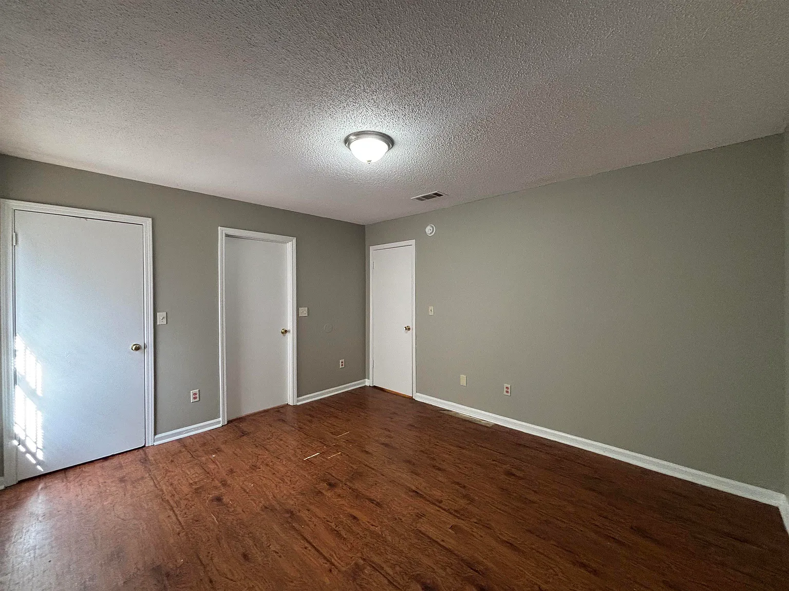 4 bed, 2.0 bath, 1247 sqft, $1,250 — Photo 4