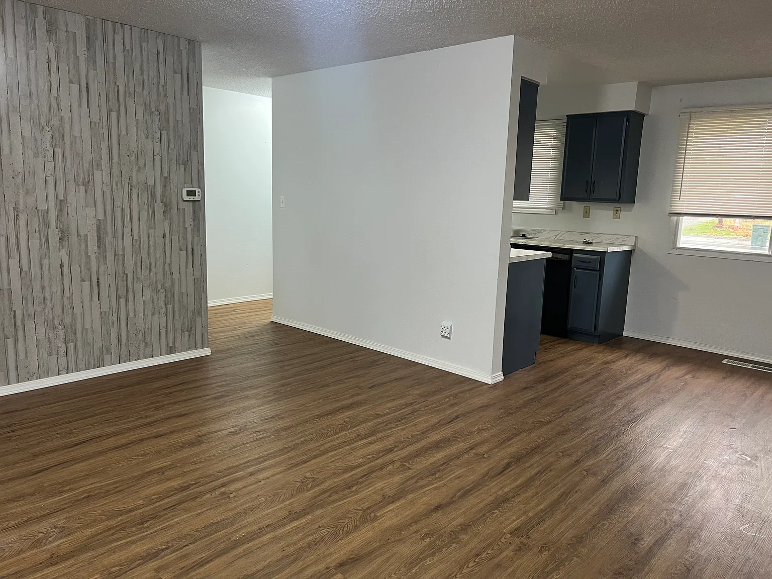 202 NW Columbia Ave — Photo 4