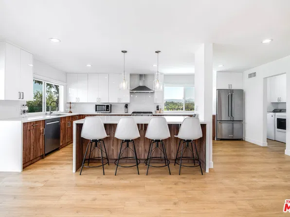 6426 Ellenview Ave, West Hills, CA 91307