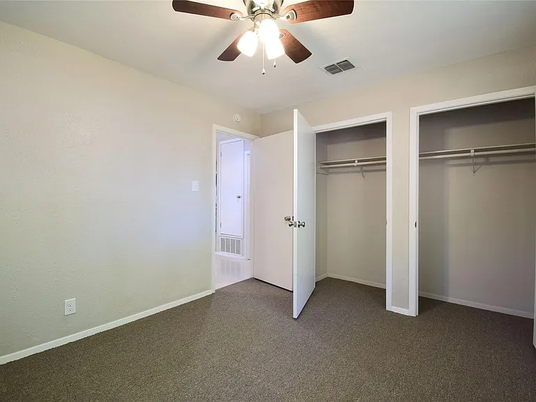 5936 Cherry Loop #B — Photo 14