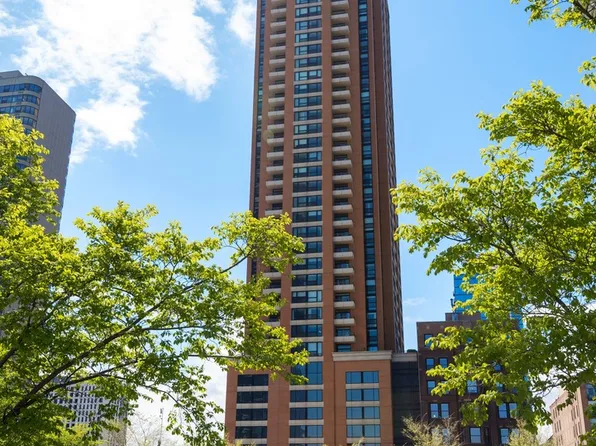1160 S Michigan Ave APT 4501, Chicago, IL 60605