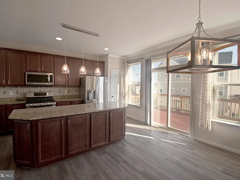 105 Gristmill Ct — Photo 11