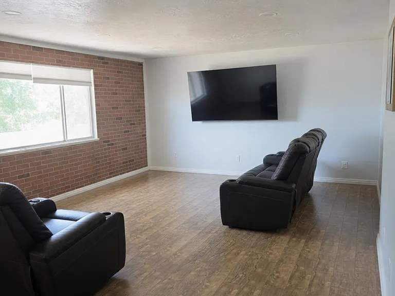 1381 W 1075 N — Photo 6