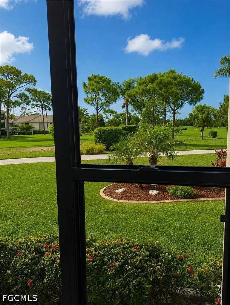 2 bed, 2.0 bath, 1370 sqft, $3,600 — Photo 2