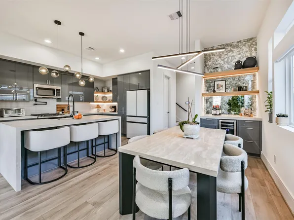 4211 Nichols St #A, Houston, TX 77020