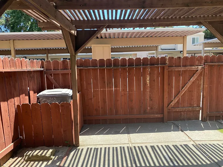 313 Eldridge Ave — Photo 17