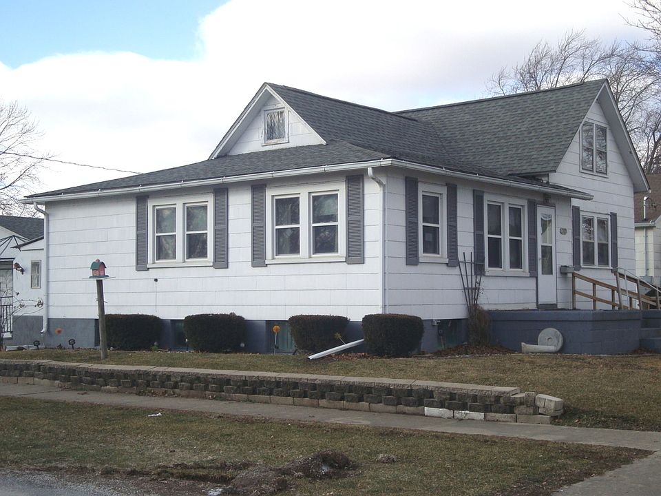 1st image of 313 S 4th St