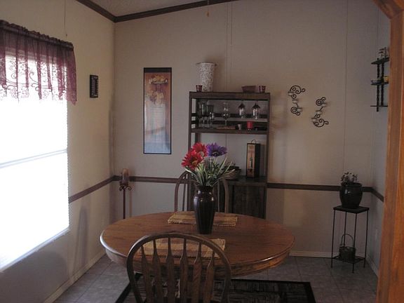 3rd image of 502 1/2 NE 1st St