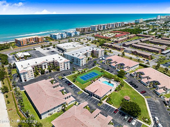 3rd image of 127 Lancha Cir APT 201