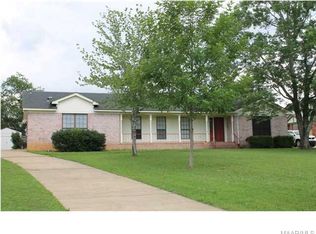 1203 Kenwood Ct, Prattville, AL 36067
