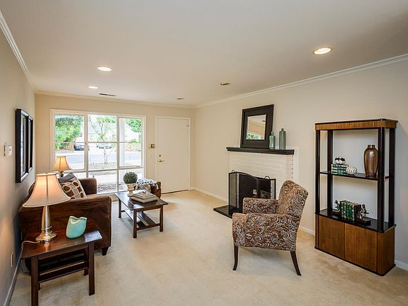 5th image of 554 Kelly Way