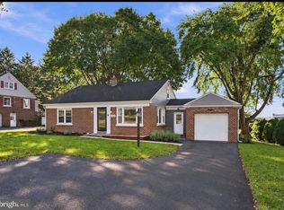 150 W Roseville Rd, Lancaster, PA 17601