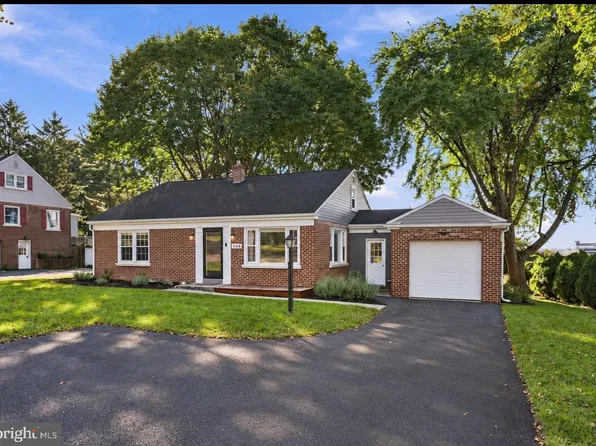 150 W Roseville Rd, Lancaster, PA 17601