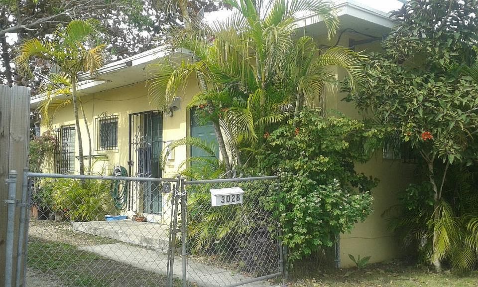 Duplex, side entrance