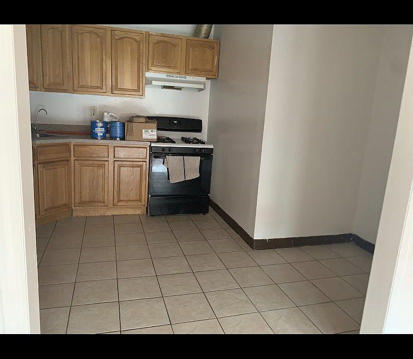 1st image of 13214 Atlantic Ave