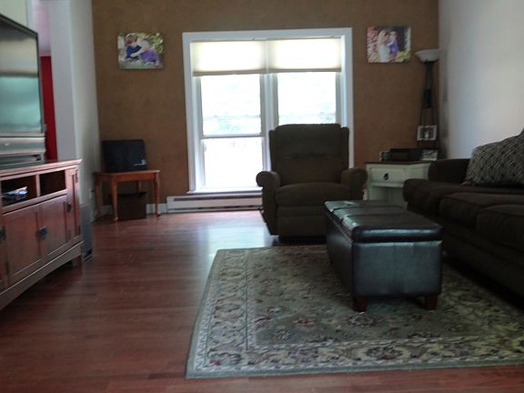4th image of 130 Arrow Wood Pl