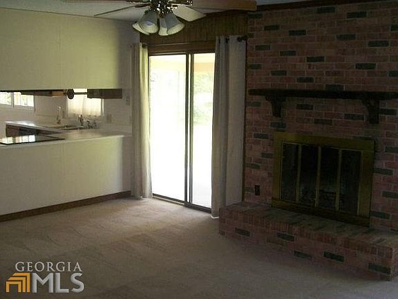 4th image of 31 Northlake Dr