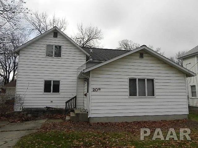 208 S Darst St photo 1