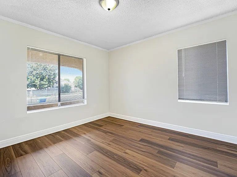 11145 Central Ave — Photo 10