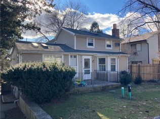 54 Pine Hill Ave, Stamford, CT 06906