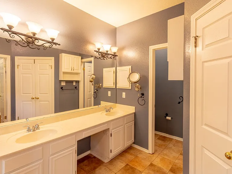 8209 Forest Heights Ln — Photo 30