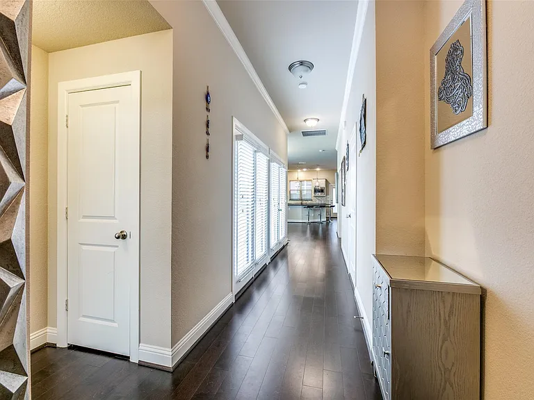 1132 Piedmont Ln — Photo 3