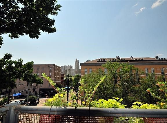 3rd image of 412 Delaware St APT 308