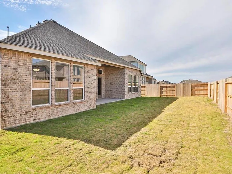 423 Blue River Trl — Photo 6