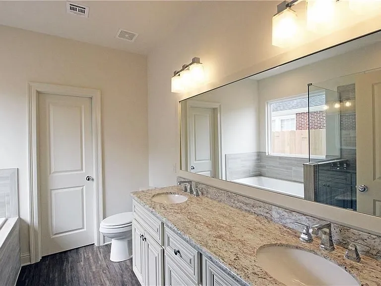 4517 Chalfant Dr — Photo 11