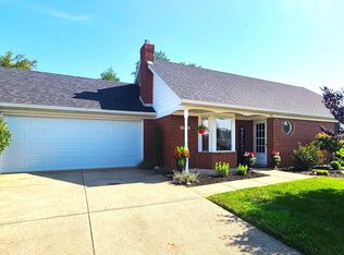1236 Old Farm Ln, Springfield, OH 45503